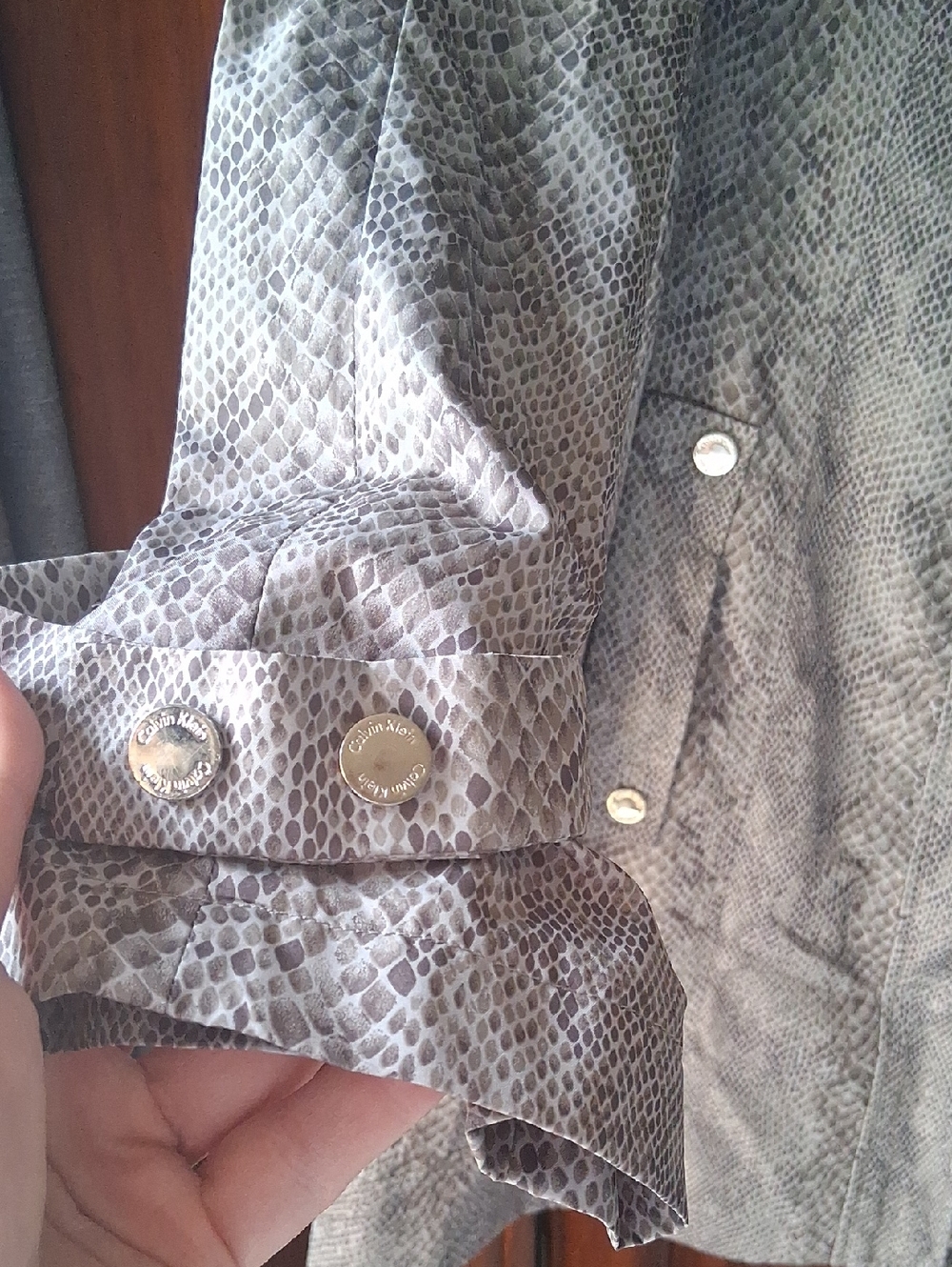 Khaki/grey CALVIN KLEIN Jacket - Lightweight Snake Print Sz Large - Picture 4 of 15
